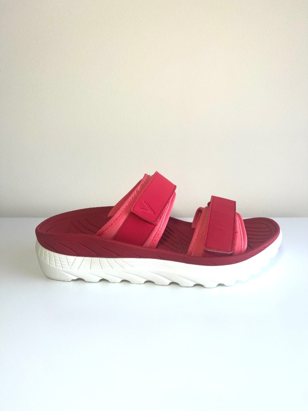 Vionic Renewal Men's / Women's Recovery Sandals Red Size W 10 / M 8.5